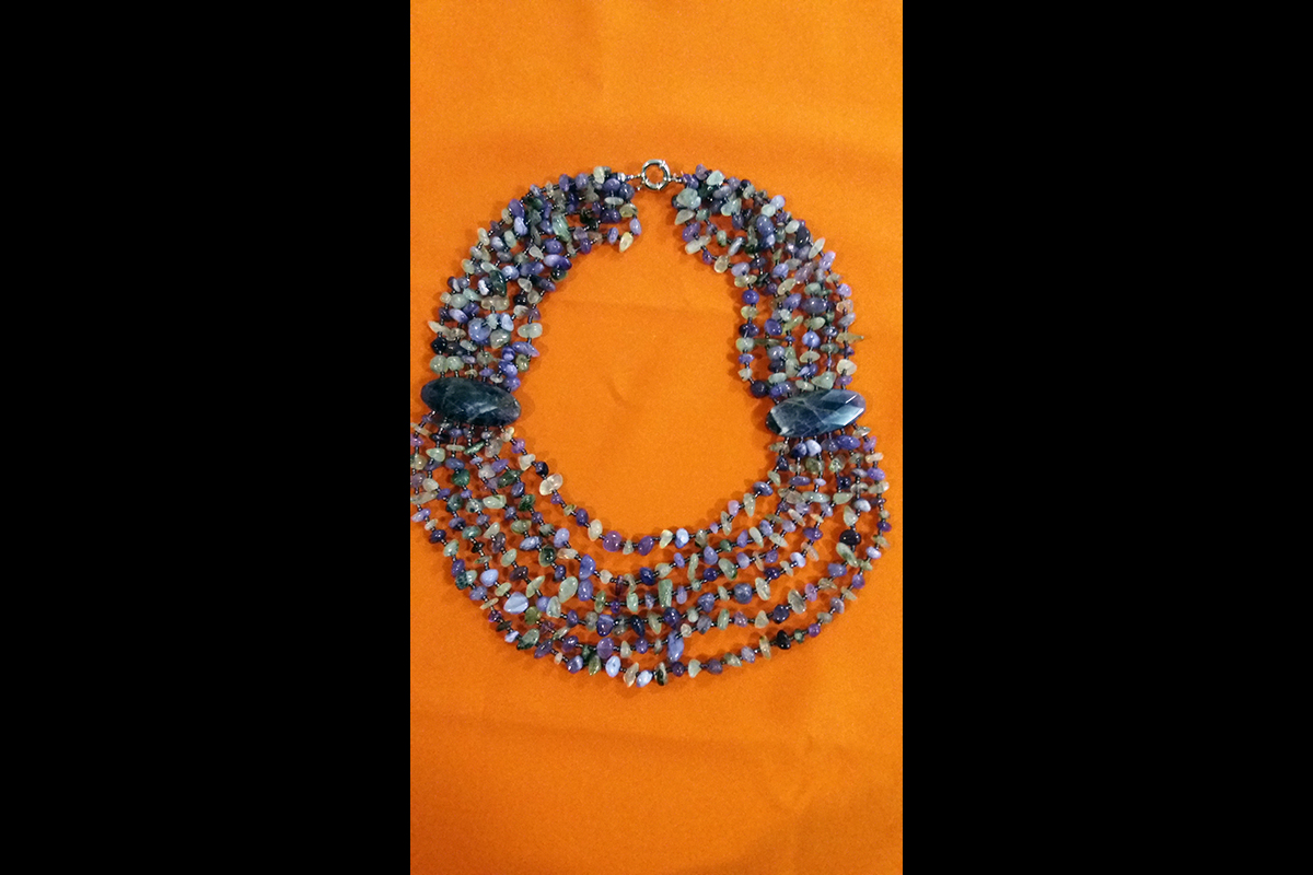 Collares