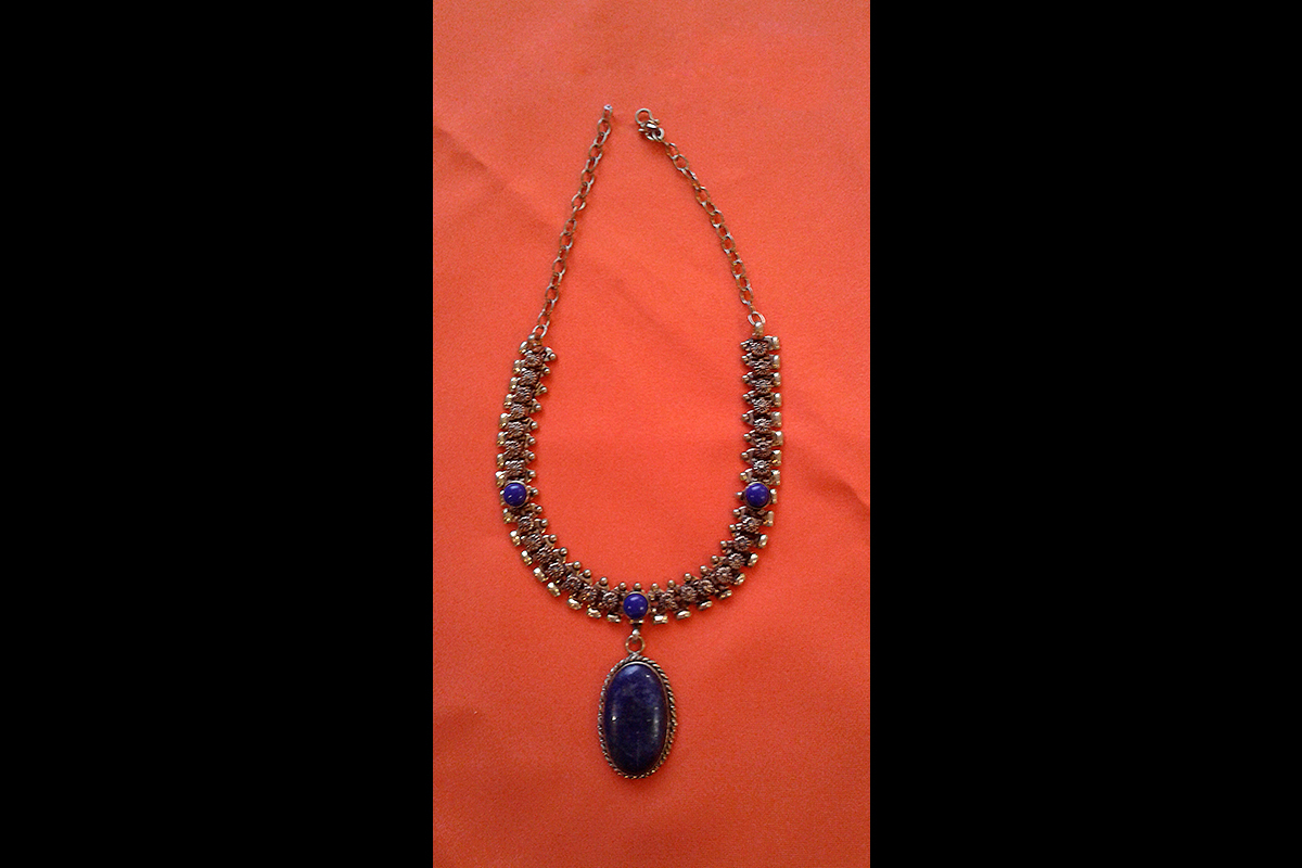 Collares
